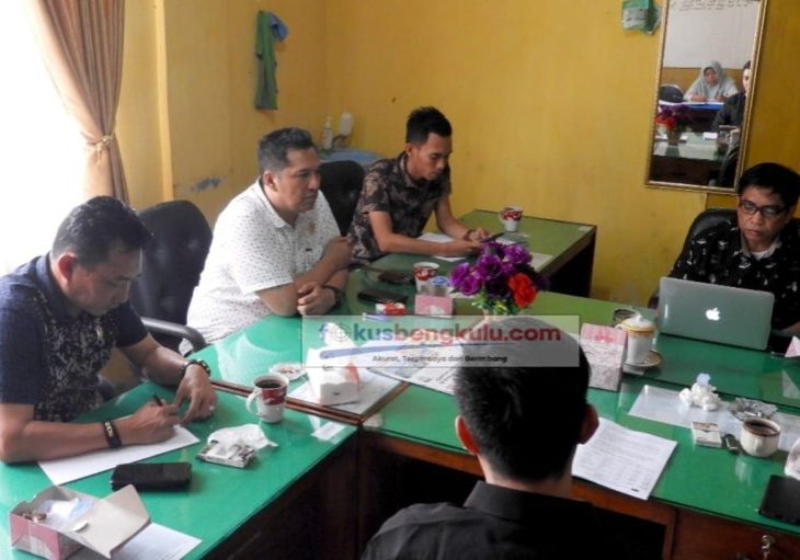 Komisi I DPRD Bengkulu Utara menggelar Rapat Dengar Pendapat bersama pihak Yayasan Universitas Ratu Samban (Unras)